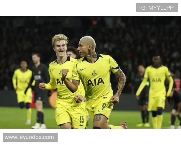 巴黎队史最佳中场评选揭晓七名候选人包括维蒂尼亚与维拉蒂